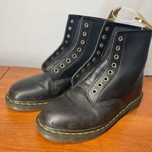 Dr. Martens Boots Women's 10 Mens 9 Original Black Leather  (14045)